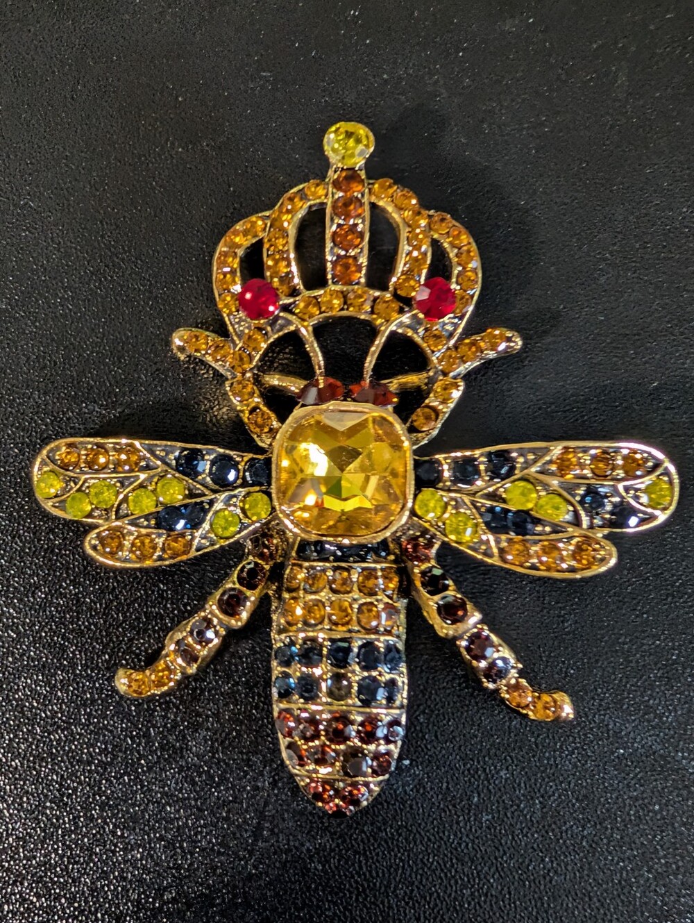 Crowned Queen Bee Brooch Gold Tone Multicolor Rhinestone Crystal Insect Pin NWOT